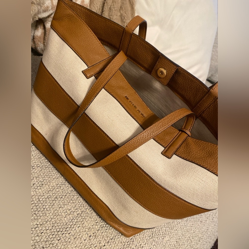 Michael Kors Marina Large Stripe Tote 30H6GUOT3C Canvas & Leather Luggage Brown